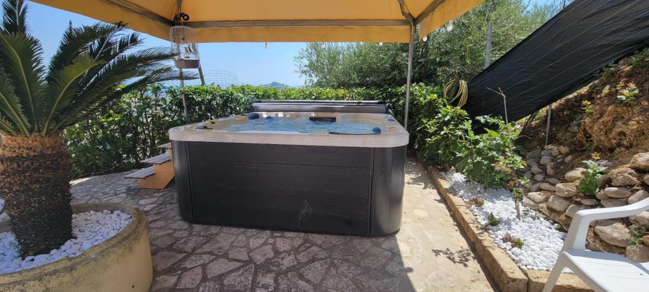 לינה וארוחת בוקר אטרי La Terrazza Motta מראה חיצוני תמונה
