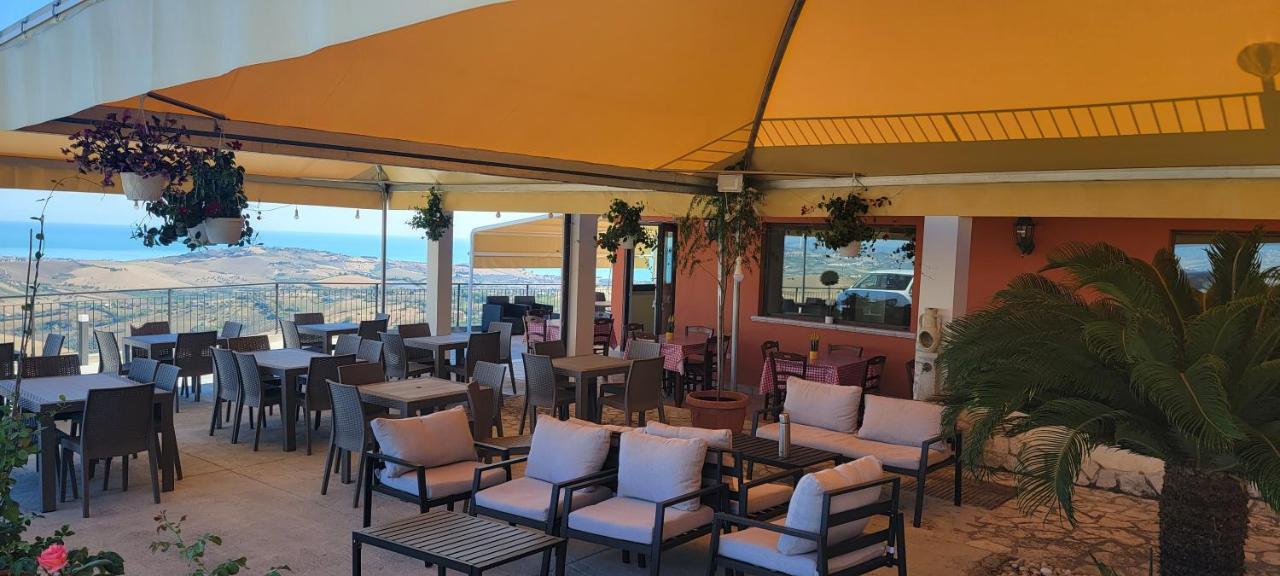 לינה וארוחת בוקר אטרי La Terrazza Motta מראה חיצוני תמונה