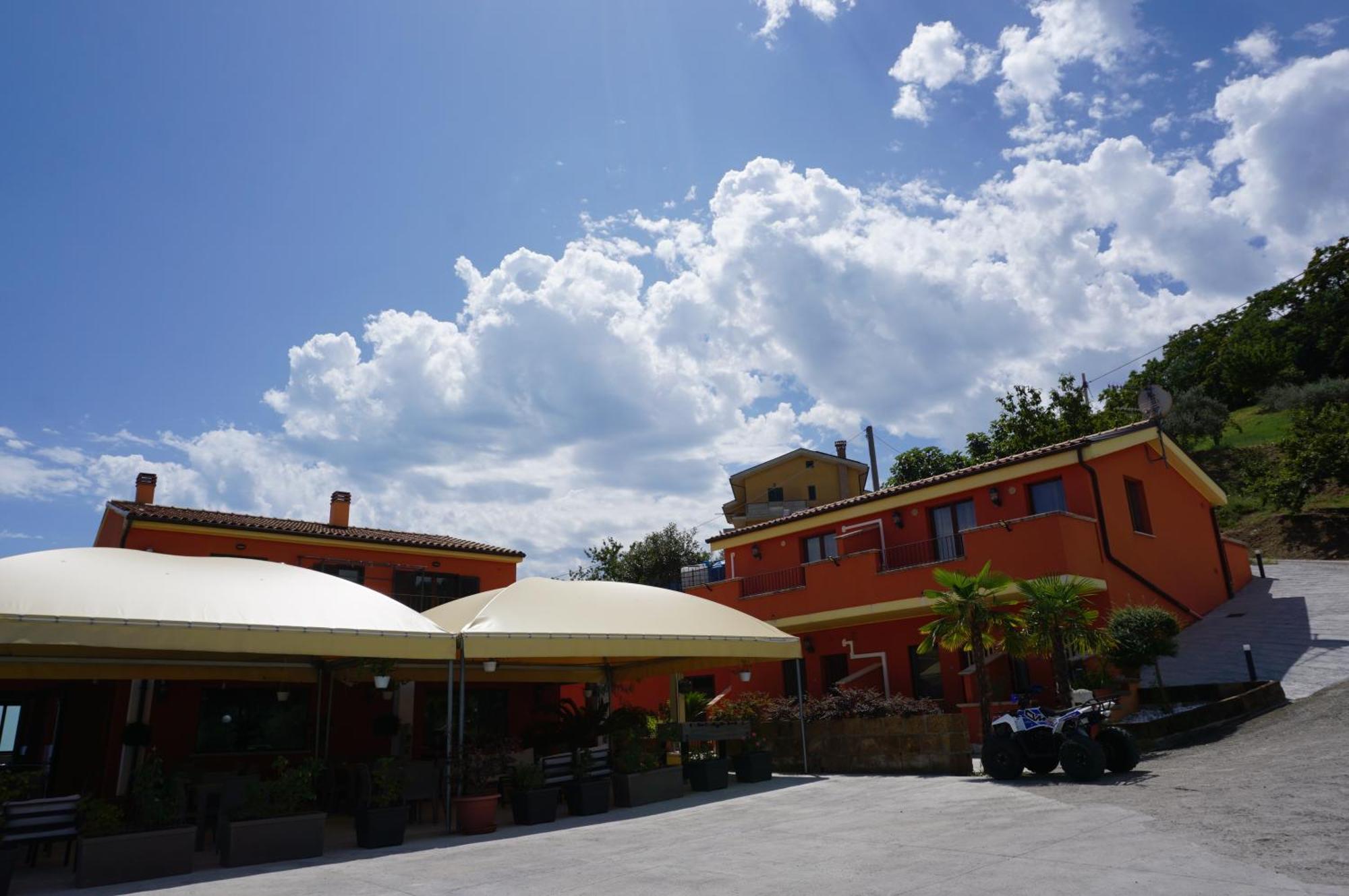 לינה וארוחת בוקר אטרי La Terrazza Motta מראה חיצוני תמונה